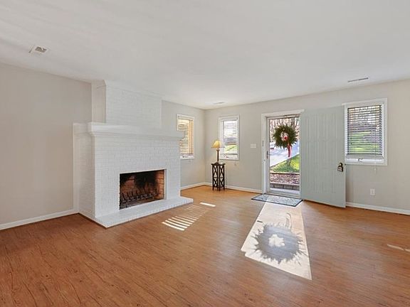 3rd image of 3109 Turkey Hill Ct
