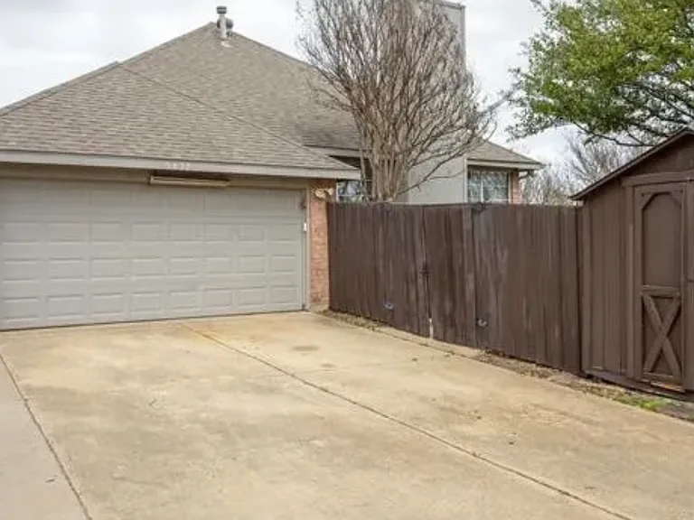 5837 Poole Dr — Photo 17