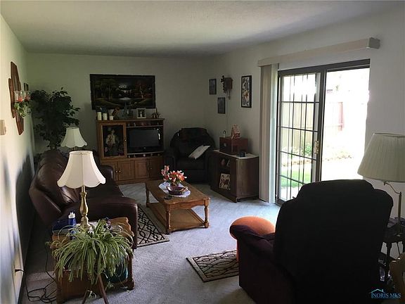 3rd image of 224 Palmer Ln