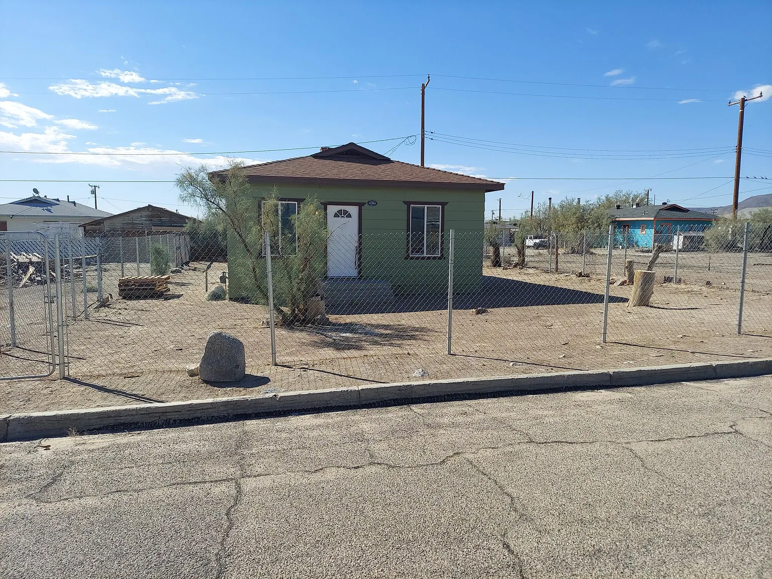 3 bed, 1040 sqft, $1,400 — Photo 3
