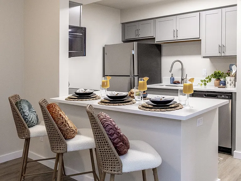Golfview Apartments — Photo 27