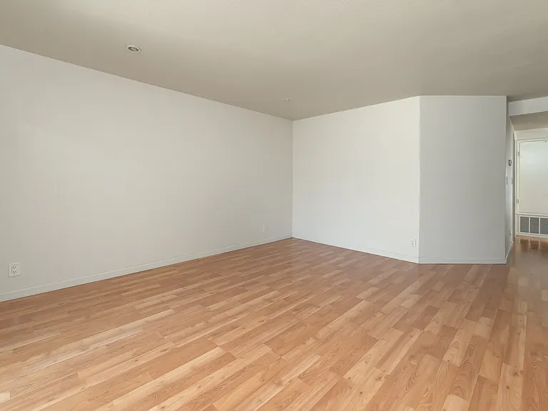 208 Sequim Cmn — Photo 4