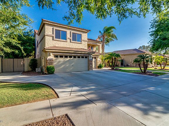 4th image of 253 W Pelican Dr