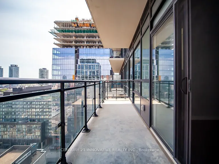 460 Adelaide St E #2023 — Photo 35