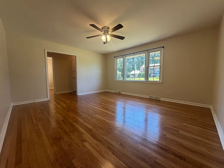 2703 Toronto Ln — Photo 5