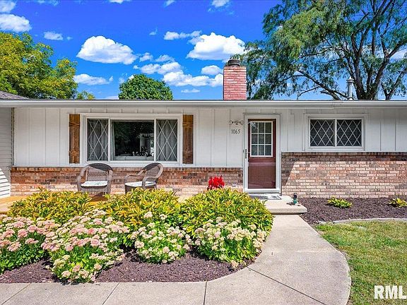 2nd image of 1065 Lakeview Rd S