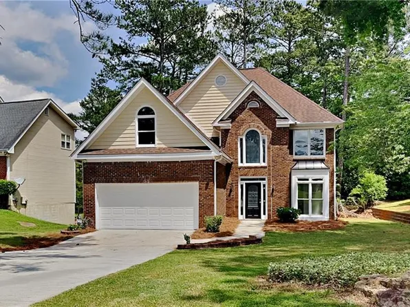 6845 Gledhill Way, Stone Mountain, GA 30087