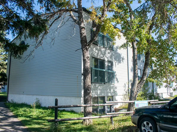 205 Ross Ave, Cochrane, AB T4C 1S8