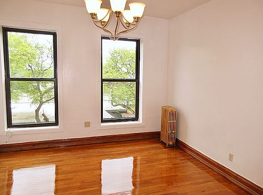 1st image of 516 Sterling Pl APT 4r