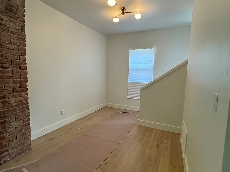 315 NE 14th St — Photo 9