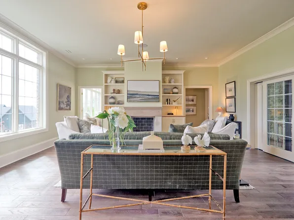 721 Halcyon Way, Columbia, TN 38401