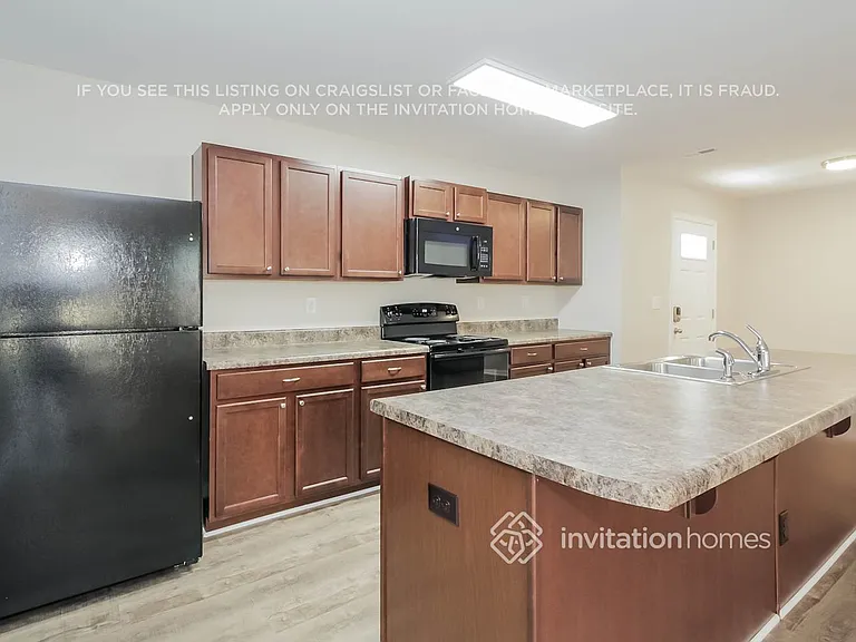 1623 Hooper Ct — Photo 4