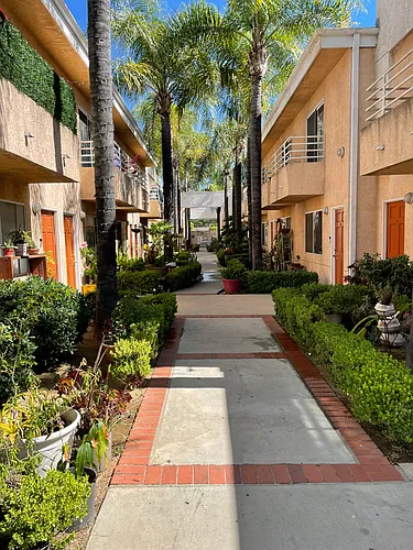9575 Laurel Canyon Blvd #9 Photo 1