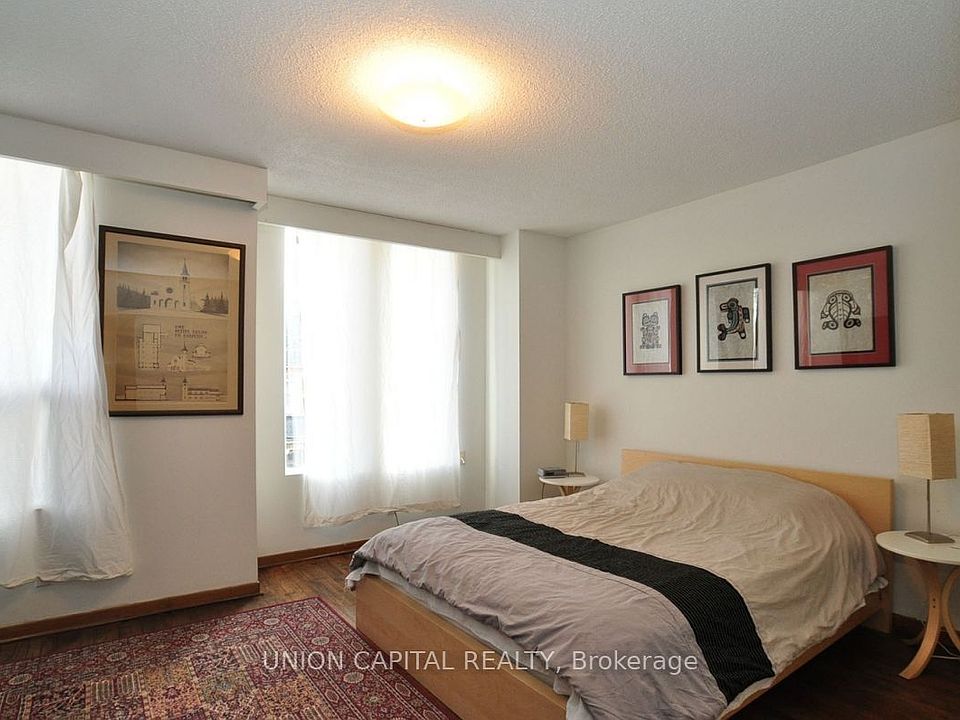 2nd image of 108 Sumach St
