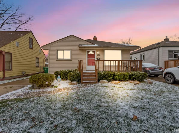 24283 Wilmot Ave, Eastpointe, MI 48021