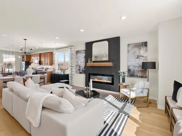 1547 Tompkins Ln, West Saint Paul, MN 55118