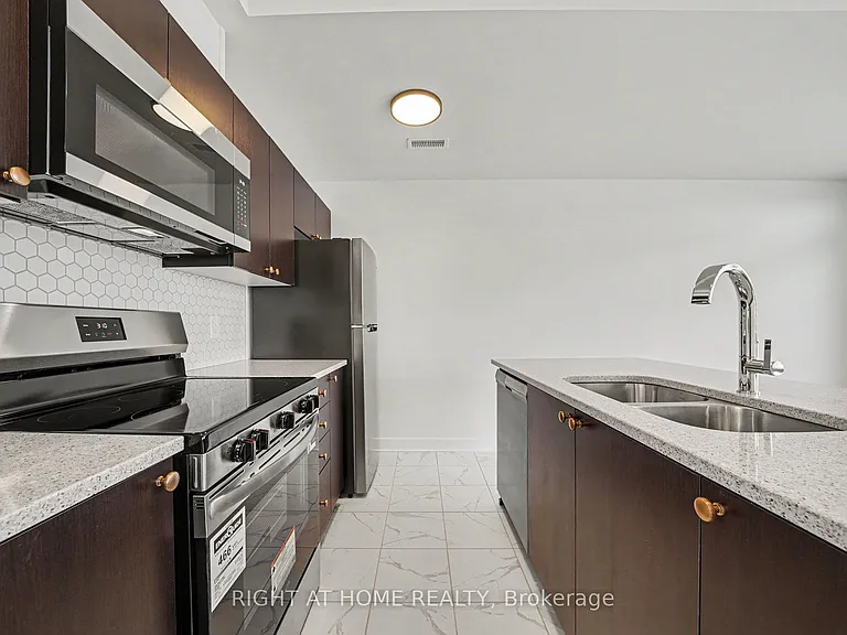 1055 Cedar Creek Dr #1 — Photo 6