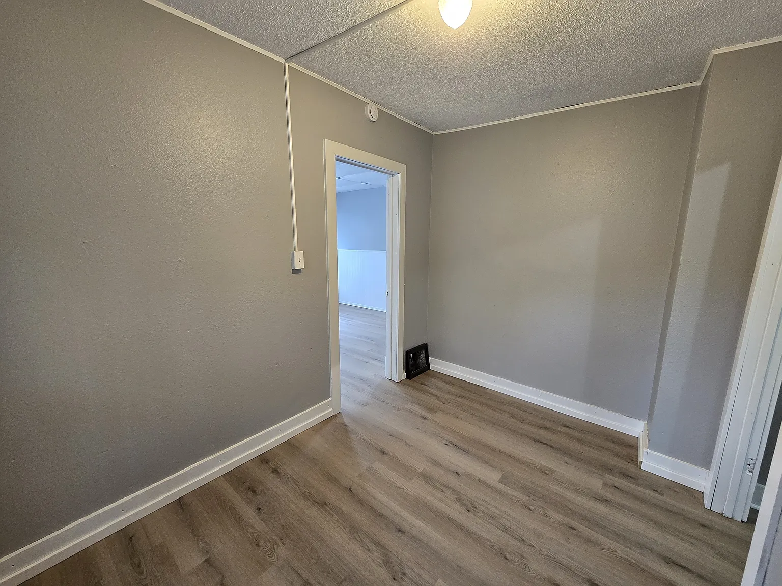 425 Glenwood Street - 1 — Photo 2
