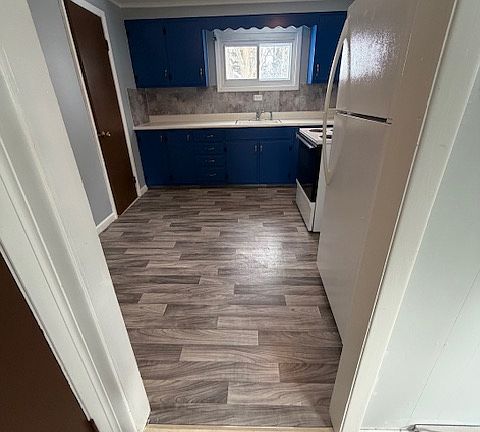Kitchen from entry