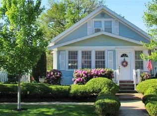 110 W 16th St, Cedar Falls, IA 50613