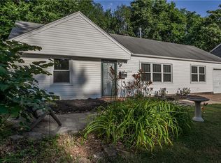 7706 Norwood St, Prairie Village, KS 66208