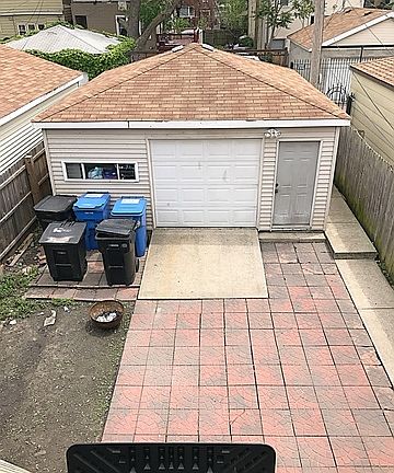 2nd image of 1625 N Karlov Ave