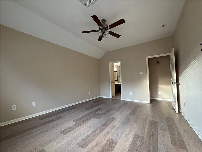 2515 Ember Canyon Ln — Photo 15