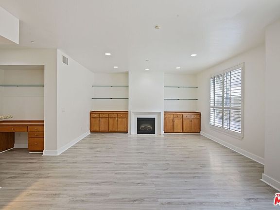 2nd image of 2240 S Beverly Glen Blvd Unit 102