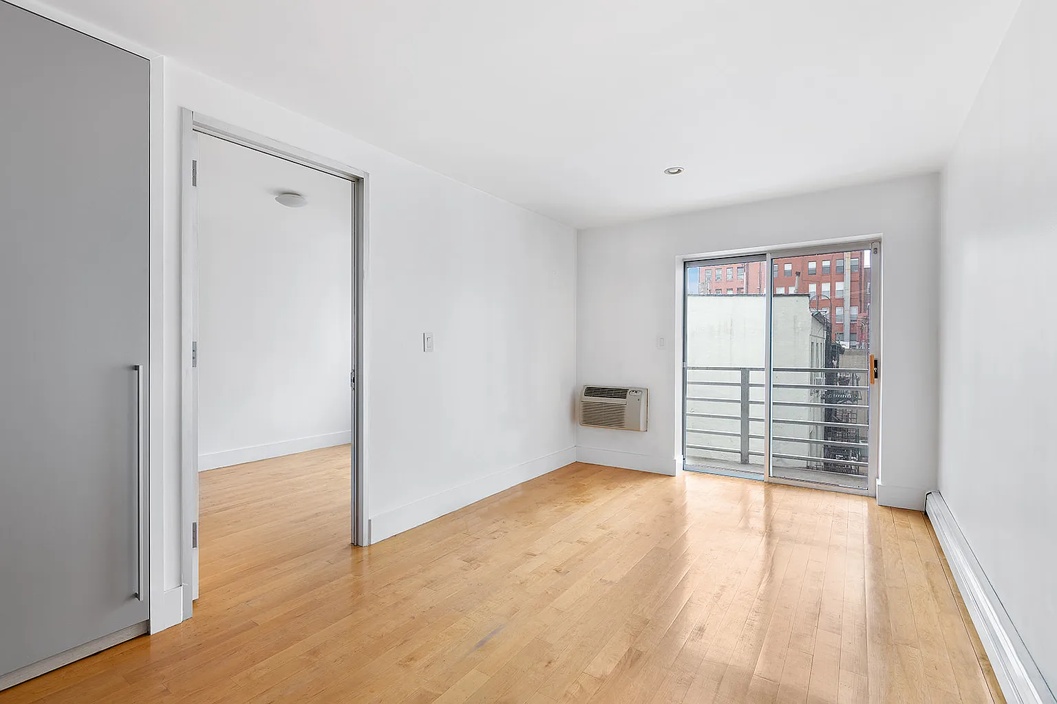 181 Hester St APT 4A photo 1