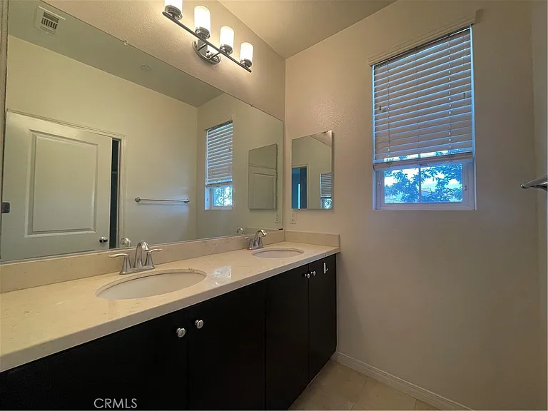 808 S Gladys Ave — Photo 11