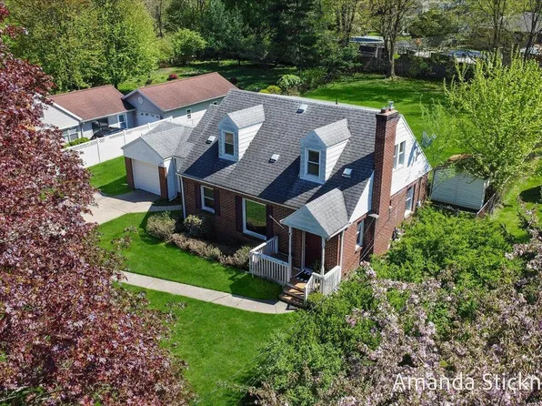 1630 Derbyshire St SE, Grand Rapids, MI 49508