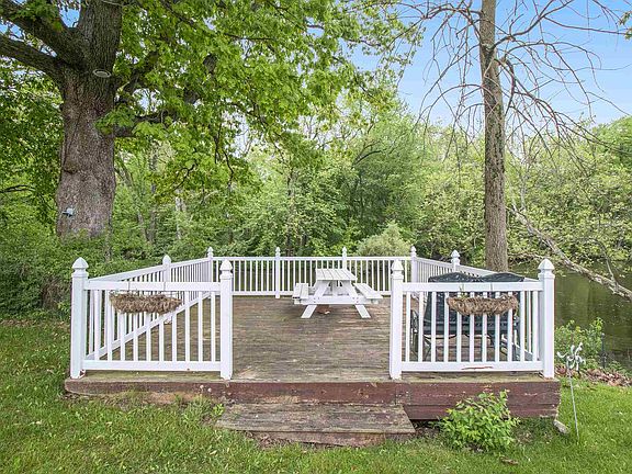 5th image of 22558 Spicewood Dr