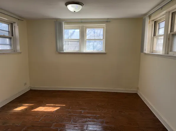 50 Lincoln Ave, Riverside, IL 60546