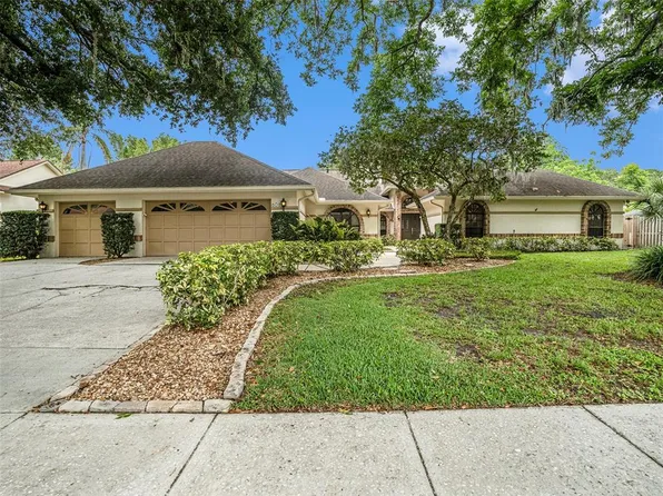 608 Crystal Grove Blvd, Lutz, FL 33548