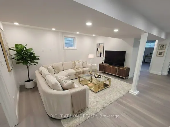 347 Boisdale Ave, Richmond Hill, ON L4C 1R4