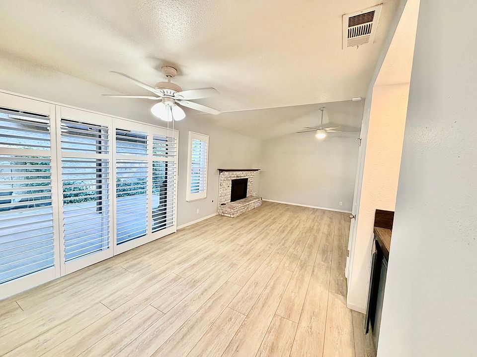 1st image of 2619 Waverly Ct