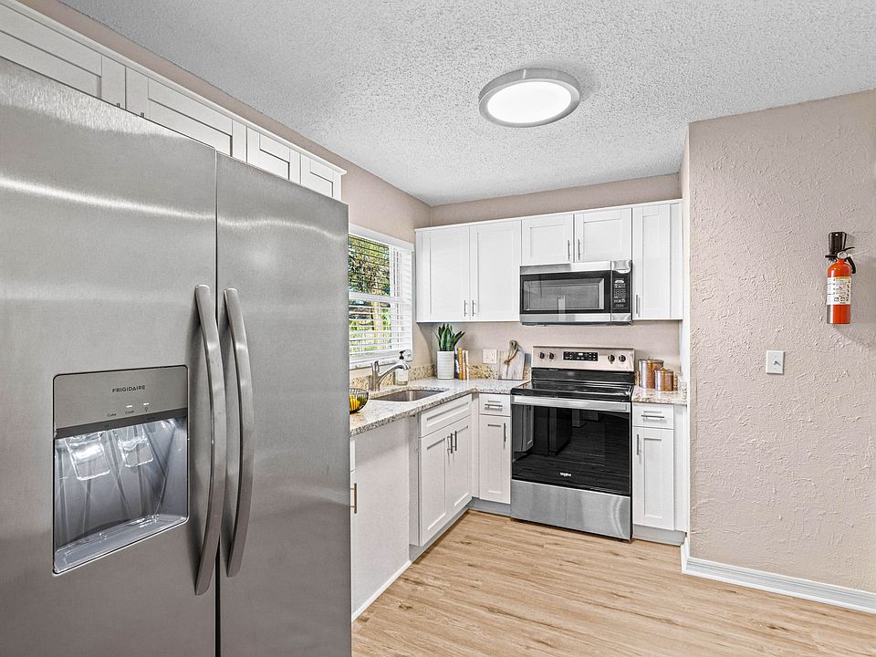 1st image of 2612 E Palifox St #14938241