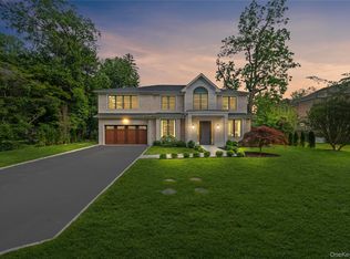 7 Mirrielees Rd, Great Neck, NY 11021