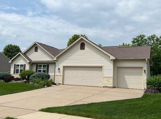 104 Caroline Ct, Beaver Dam, WI 53916