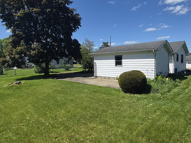 324 Church Ave SE — Photo 33