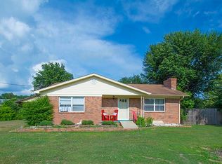 1104 N Gray St, Pocola, OK 74902
