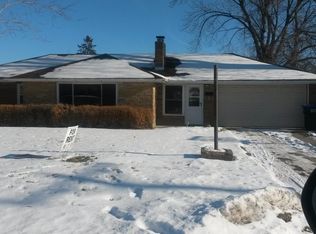 2030 Snelling Ave N, Roseville, MN 55113