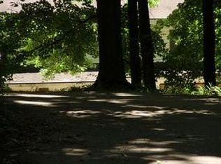 8851 Livingston Rd, Cincinnati, OH 45251