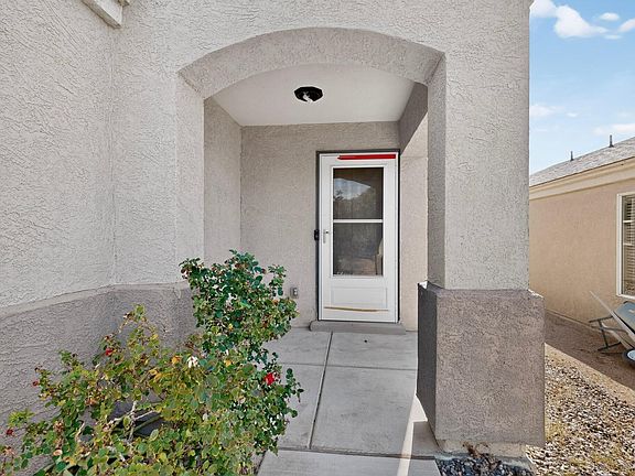 5th image of 2826 Merlot Dr SW