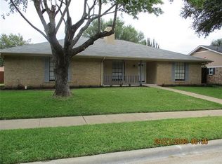 1877 Hilltop Dr, Lewisville, TX 75077