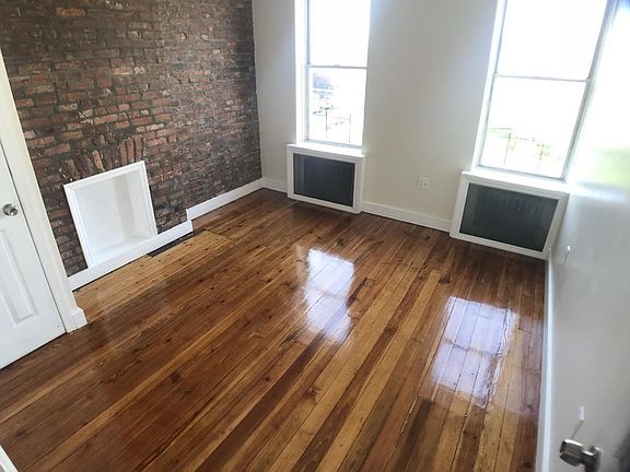 5th image of 1876 Bergen St