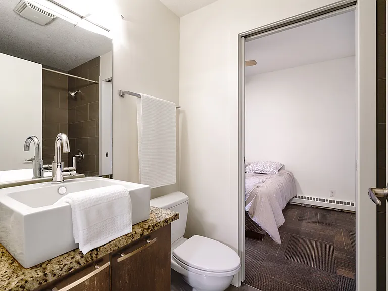 333 22nd Ave SW #106 — Photo 25