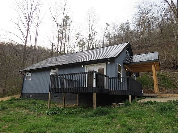 3rd image of 164 Taylor Pratt Ln