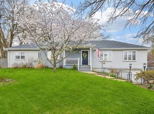 2N252 Diane Ave, Glen Ellyn, IL 60137