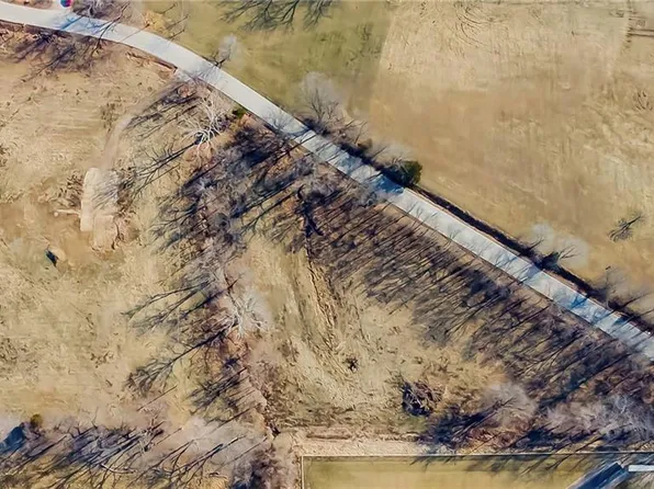 28604 E Ryan Rd, Blue Springs, MO 64014